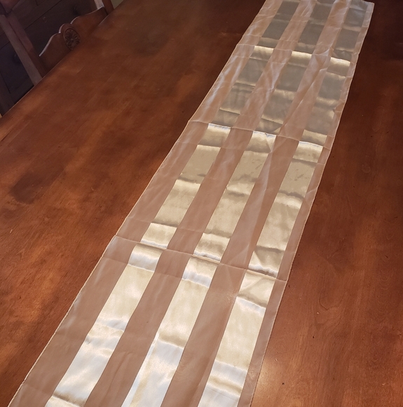 Gold-Stripped Table-Runner - Picture 3 of 8